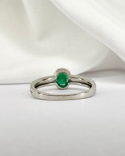 Bague Marguerite Émeraude 0.40 carat &amp; 48 Diamants &quot;Zita&quot; - Elliade Paris