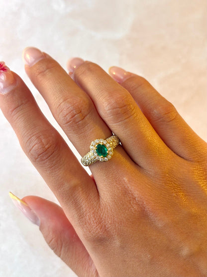 Bague Marguerite Émeraude 0.40 carat &amp; Diamants 0.50 carat "Sybille" - Elliade Paris