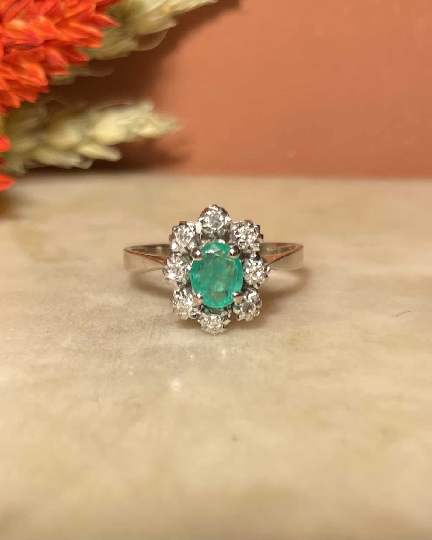 Bague Marguerite Émeraude 0.40 carat &amp; Diamants &quot;Maryam&quot; - Elliade Paris