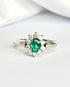 Bague Marguerite Émeraude 0.45 carat & Diamants 0.40 carat "Odette" - Elliade Paris