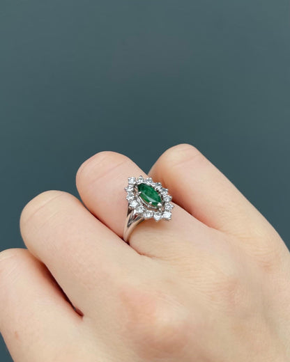 Bague Marguerite Émeraude 0.45 carat &amp; Diamants &quot;Maéa&quot; - Elliade Paris