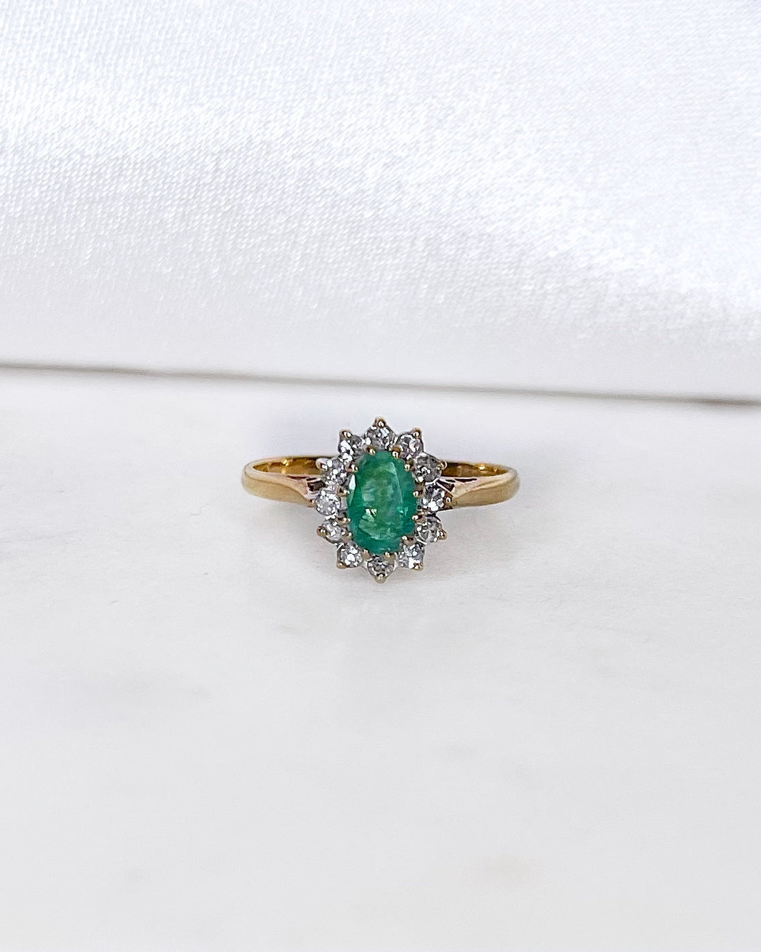 Bague Marguerite Émeraude 0.50 carat &amp; Diamants “Philippa” - Elliade Paris