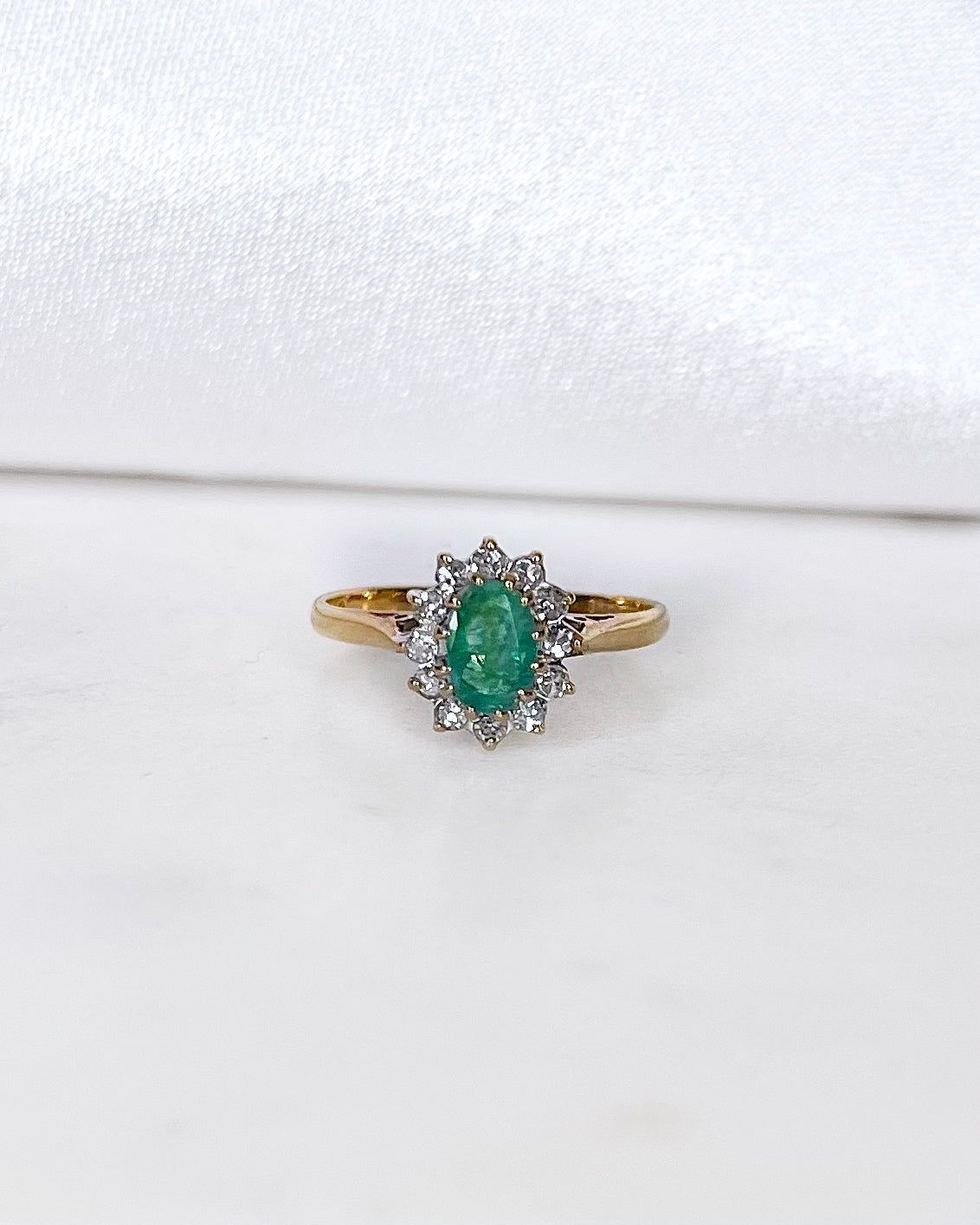 Bague Marguerite Émeraude 0.50 carat &amp; Diamants “Philippa” - Elliade Paris