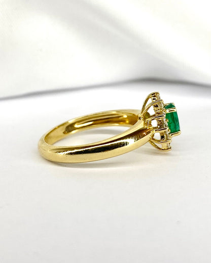Bague Marguerite Émeraude 0.54 carat &amp; Diamants 0.24 carat "Raphaelle" - Elliade Paris