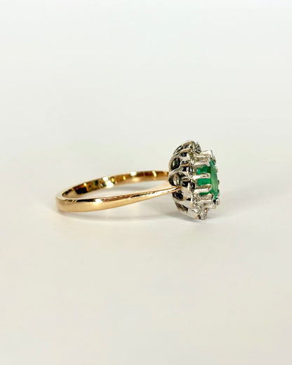 Bague Marguerite Émeraude 0.54 ct &amp; 12 Diamants &quot;Thérèse&quot; - Elliade Paris