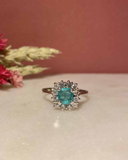 Bague Marguerite Émeraude 0.55 carat &amp; Diamants &quot;Ayla&quot; - Elliade Paris