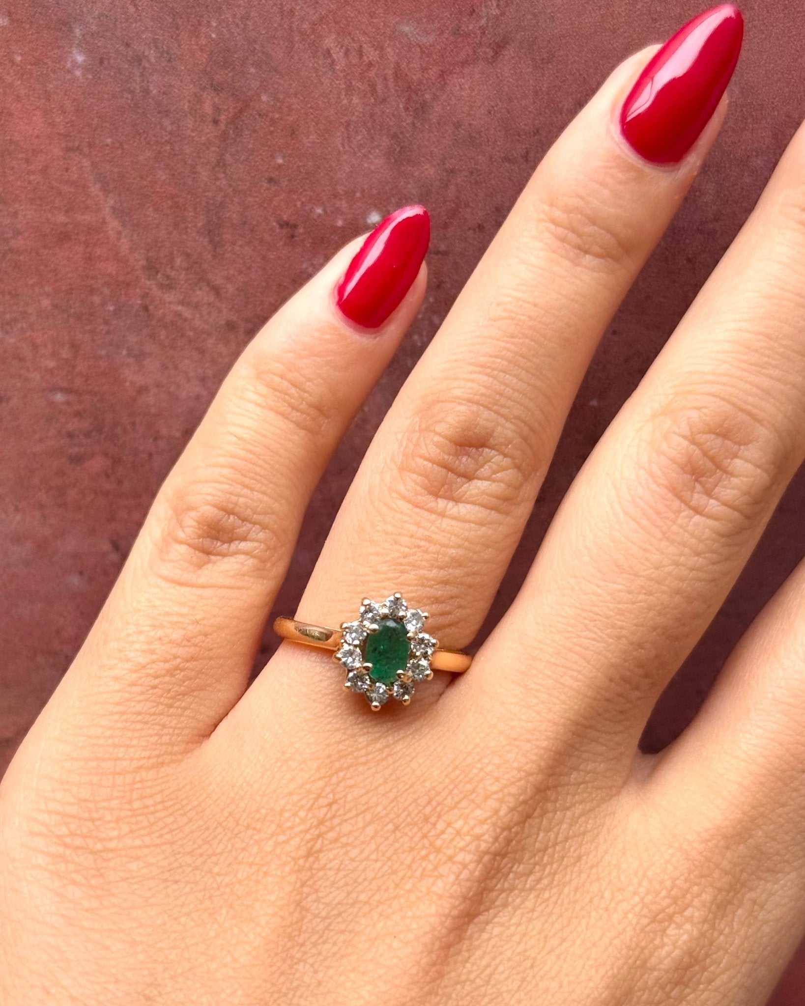 Bague Marguerite Émeraude 0.55 carat &amp; Diamants "Lucia" - Elliade Paris