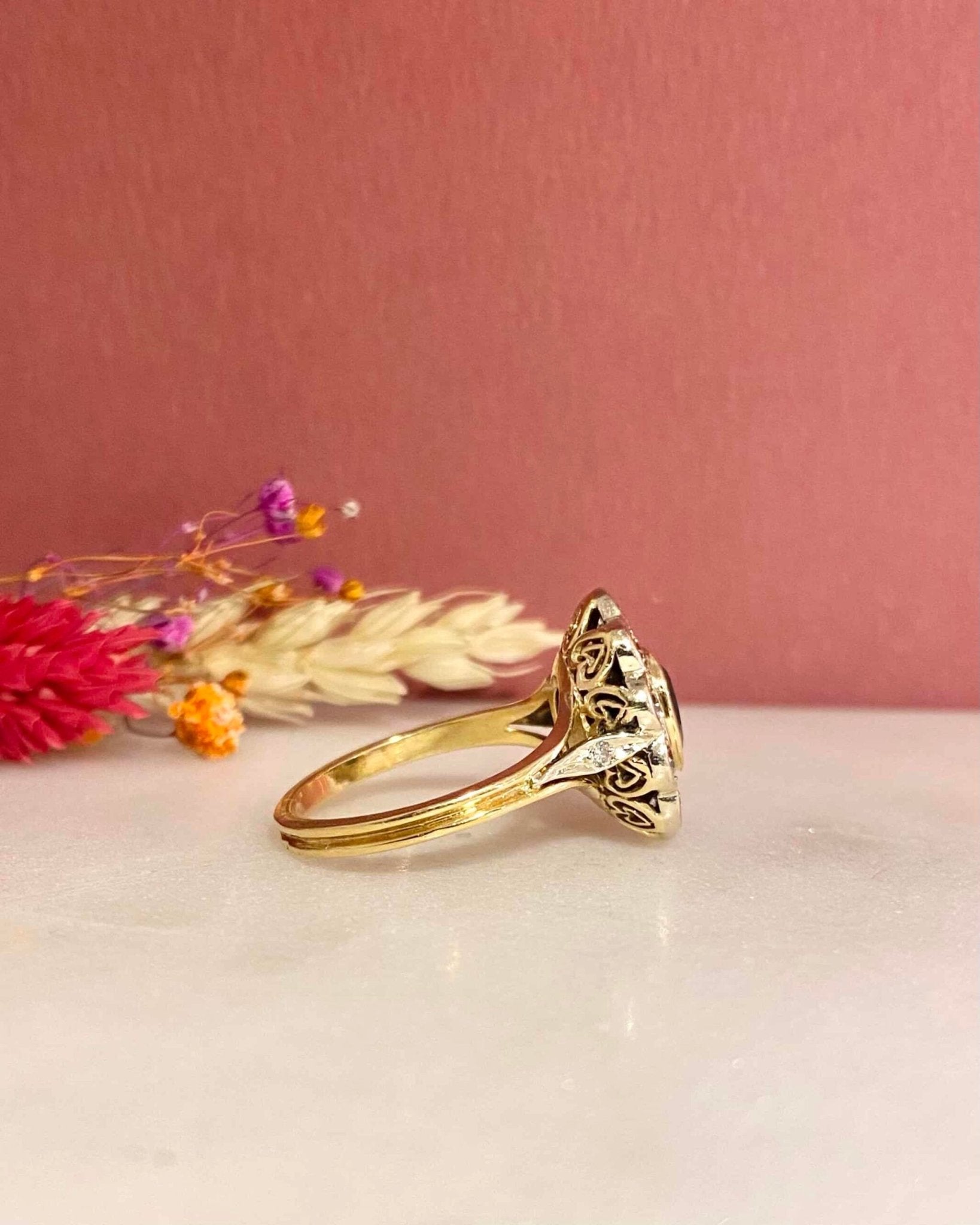Bague Marguerite Émeraude 0.56 carat &amp; Diamants "Jocelyne" - Elliade Paris
