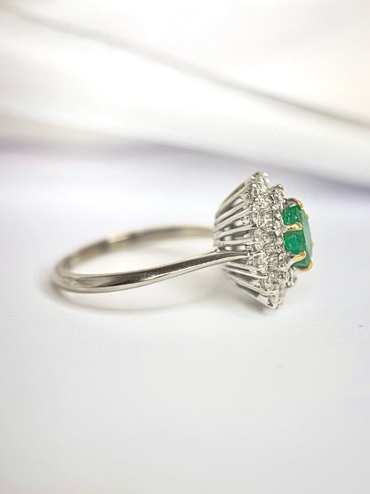 Bague Marguerite Émeraude 0.57 carat &amp; Diamants 0.56 carat 5.26g "Anaïs" - Elliade Paris