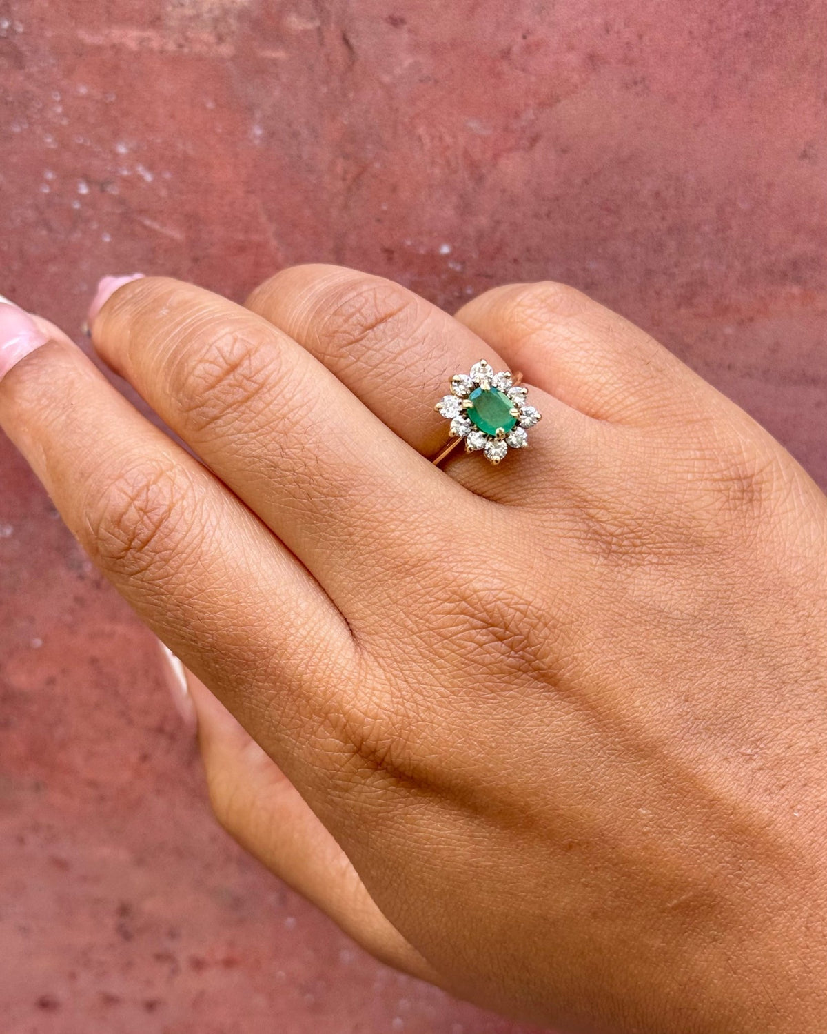 Bague Marguerite Émeraude 0.59 carat &amp; Diamants 0.50 carat "Colette" - Elliade Paris