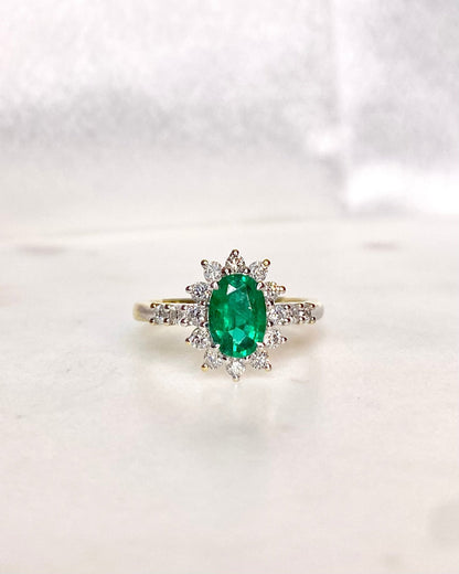 Bague Marguerite Émeraude 0.65 carat &amp; Diamants &quot;Enéa&quot; - Elliade Paris