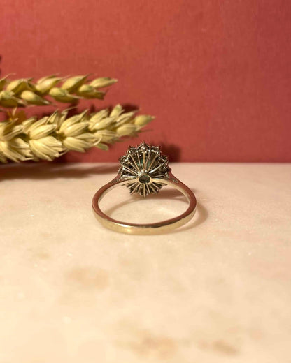 Bague Marguerite Émeraude 0.70 Carat &amp; 12 Diamants &quot;Carolie&quot; - Elliade Paris
