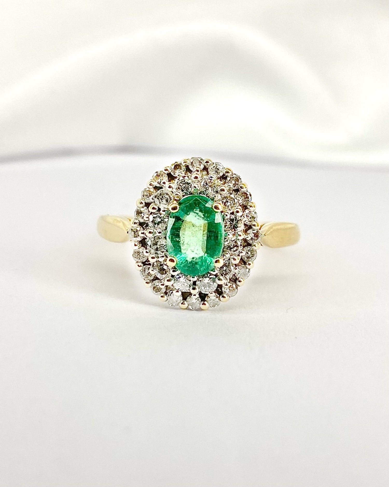 Bague Marguerite Émeraude 0.70 carat &amp; Diamants 0.44 carat "Lia" - Elliade Paris