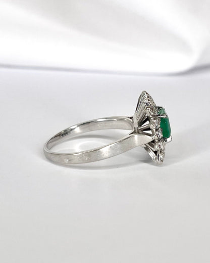 Bague Marguerite Émeraude 0.70 carat &amp; Diamants "Olinka" - Elliade Paris