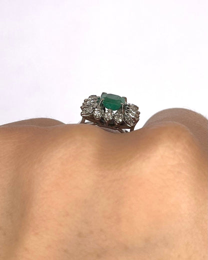 Bague Marguerite Émeraude 0.70 carat &amp; Diamants "Olinka" - Elliade Paris