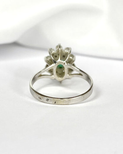 Bague Marguerite Émeraude 0.72 carat &amp; Diamants 0.35 carat "Anna" - Elliade Paris
