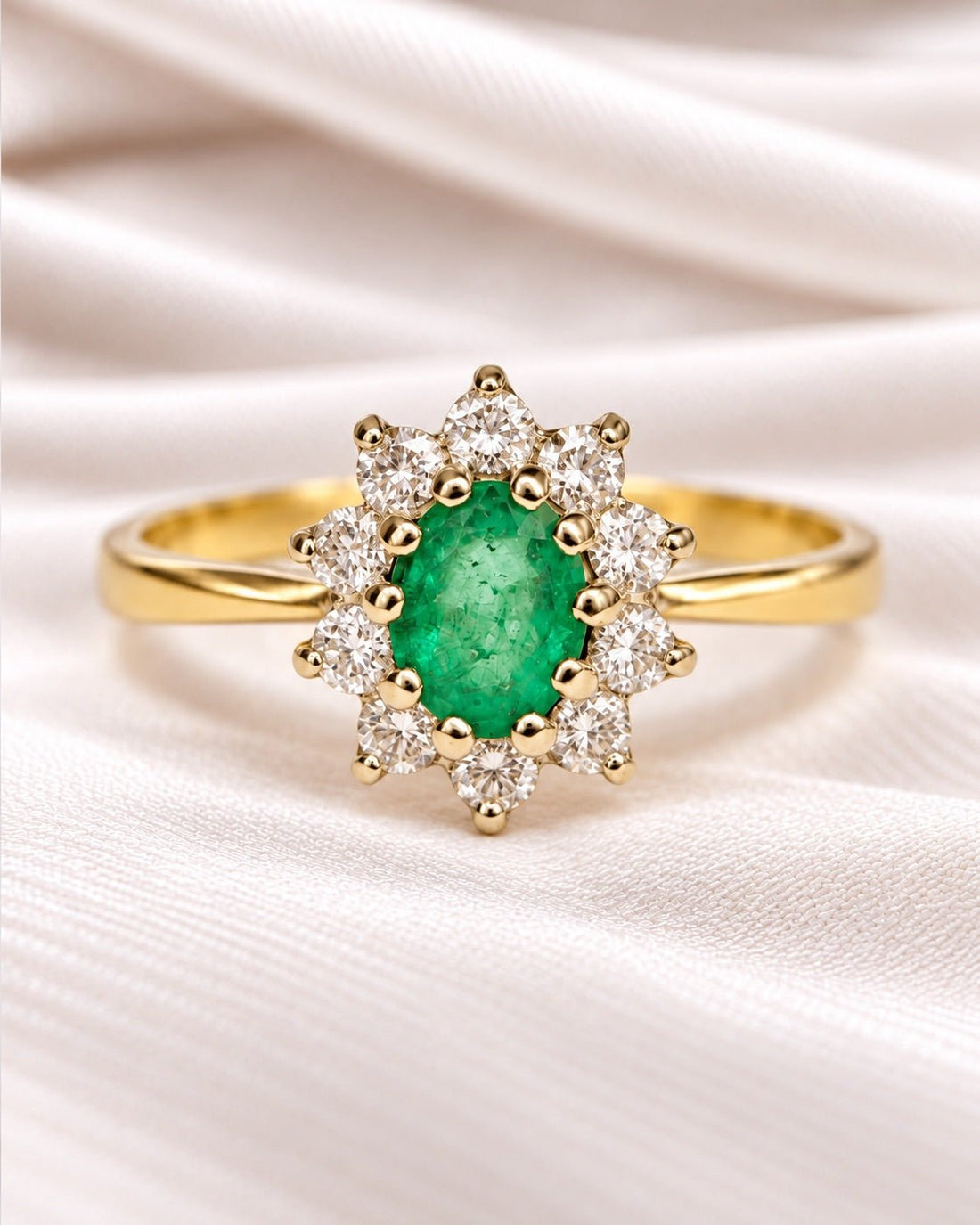Bague Marguerite Émeraude 0.75 carat &amp; Diamants 0.50 carat "Hermoine" - Elliade Paris