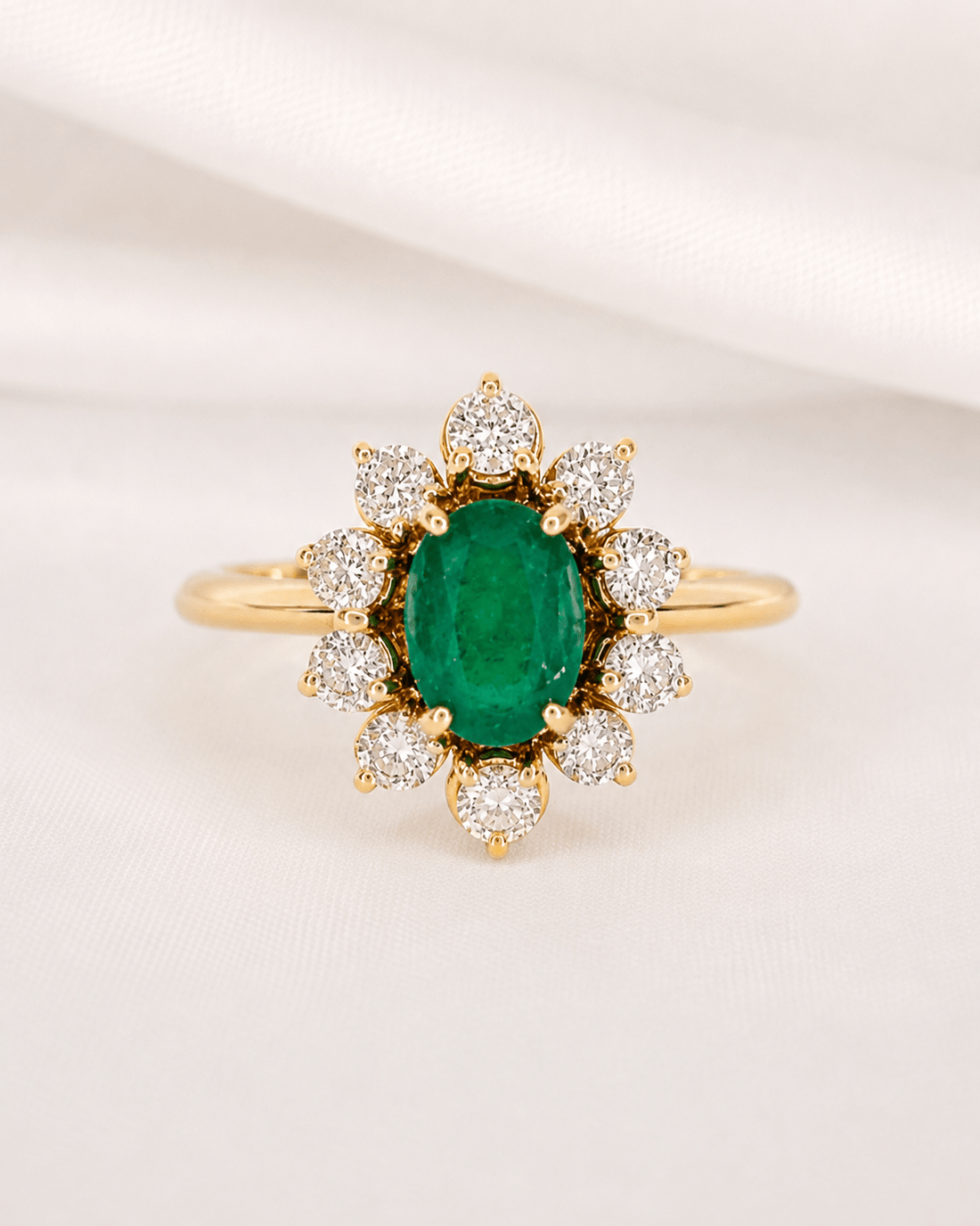 Bague Marguerite Émeraude 0.75 carat &amp; Diamants 0.70 carat 4.16g "Émilia" - Elliade Paris