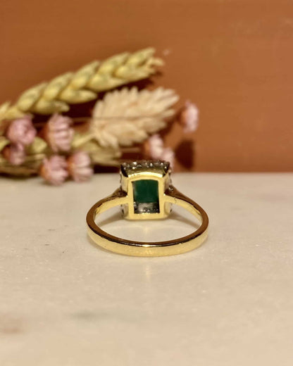 Bague Marguerite Émeraude 0.80 Carat &amp; 16 Diamants &quot;Emmy&quot; - Elliade Paris