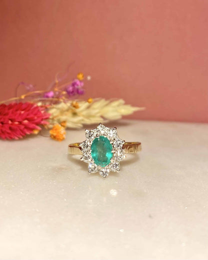 Bague Marguerite Émeraude 0.80 carat &amp; Diamants 0.50 carat &quot;Salima&quot; - Elliade Paris