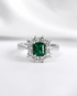 Bague Marguerite Émeraude 0.80 carat & Diamants 0.60 carat "Célia" - Elliade Paris