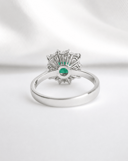 Bague Marguerite Émeraude 0.80 carat &amp; Diamants 0.60 carat "Célia" - Elliade Paris