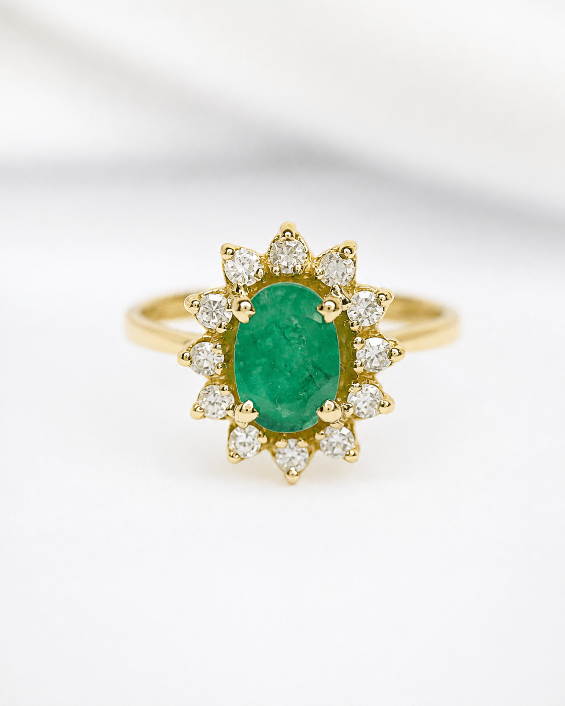 Bague Marguerite Émeraude 0.90 carat &amp; Diamants 4,01g "Pauline" - Elliade Paris