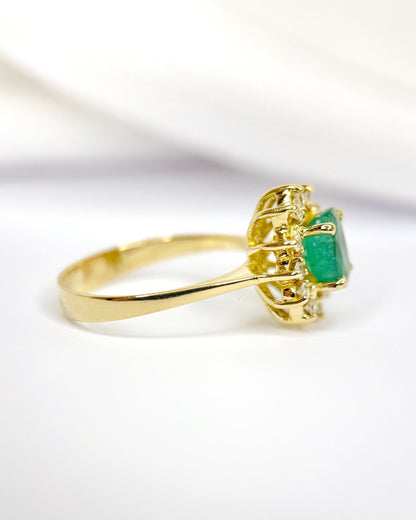 Bague Marguerite Émeraude 0.90 carat &amp; Diamants 4,01g "Pauline" - Elliade Paris