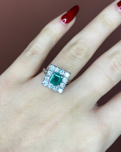 Bague Marguerite Émeraude 0.97 carat &amp; Diamants 1 carat &quot;Hénaia&quot; - Elliade Paris