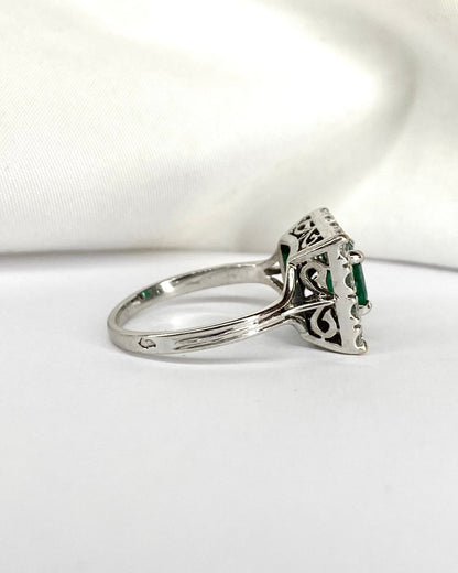 Bague Marguerite Émeraude 0.97 carat &amp; Diamants 1 carat &quot;Hénaia&quot; - Elliade Paris