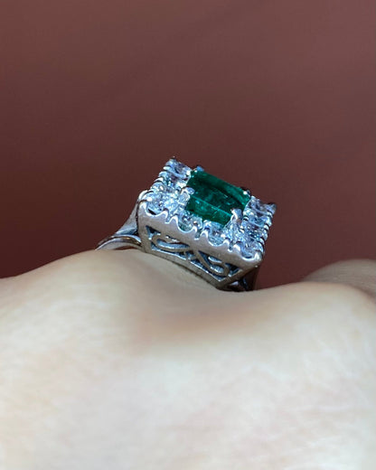 Bague Marguerite Émeraude 0.97 carat &amp; Diamants 1 carat &quot;Hénaia&quot; - Elliade Paris