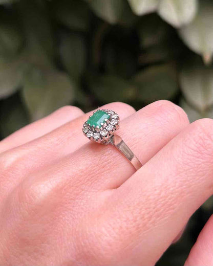 Bague Marguerite Émeraude 1 carat &amp; Diamants &quot;Cléophée&quot; - Elliade Paris