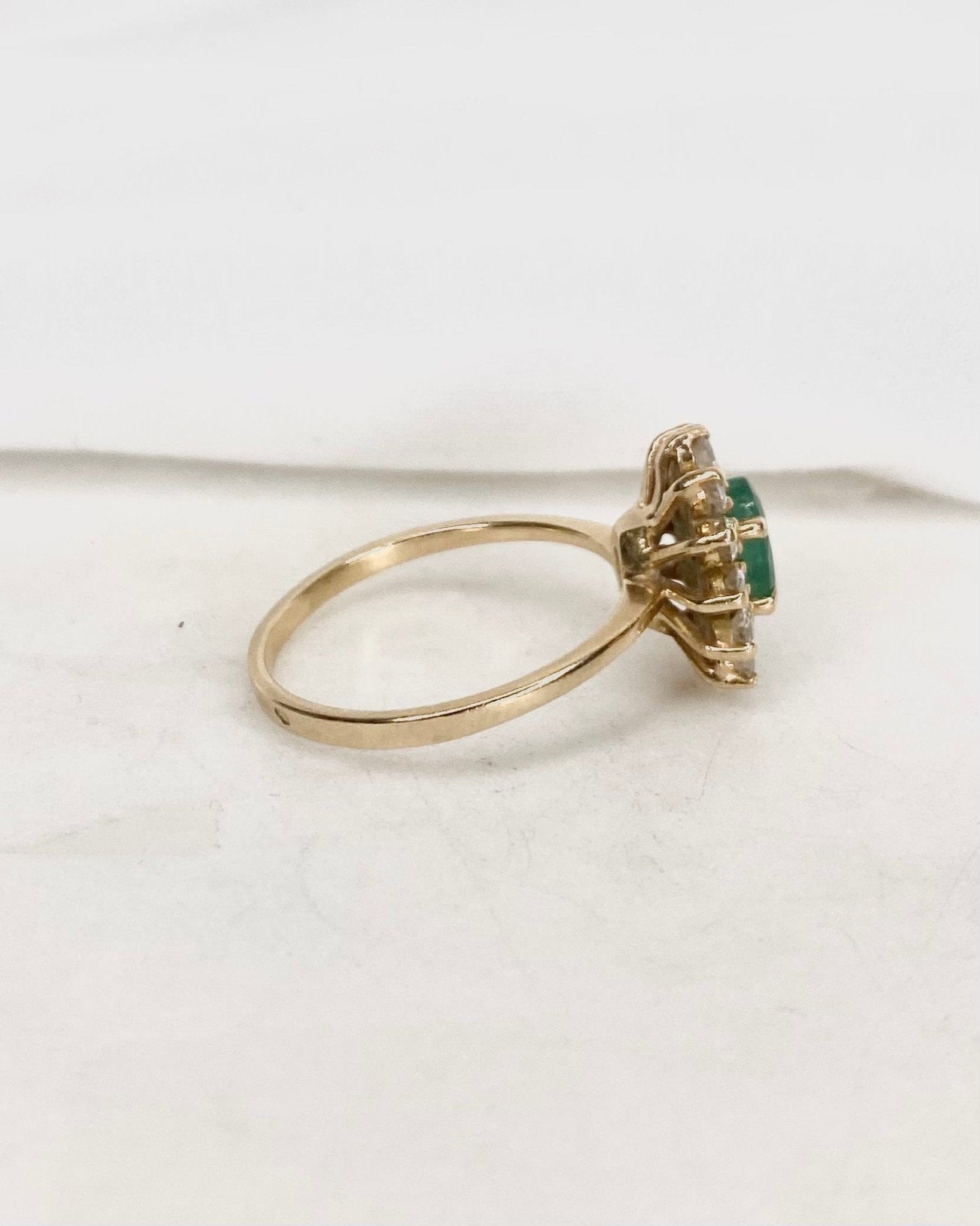 Bague Marguerite Émeraude 1 carat &amp; Diamants "Elina" - Elliade Paris