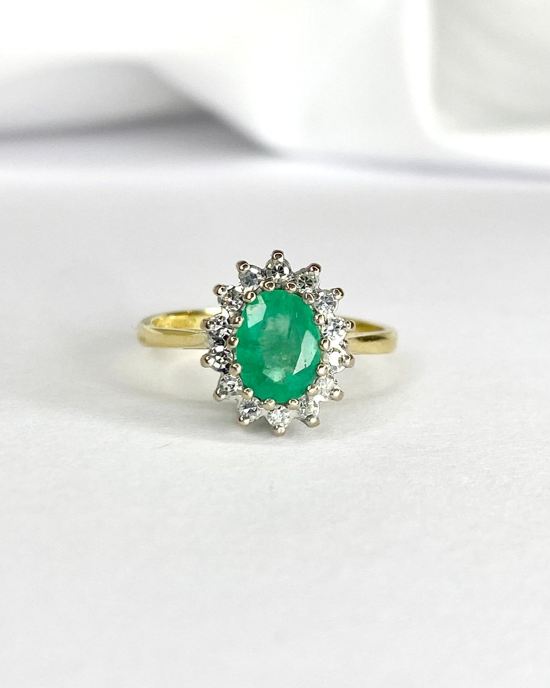 Bague Marguerite Émeraude 1 carat &amp; Diamants "Elina" - Elliade Paris