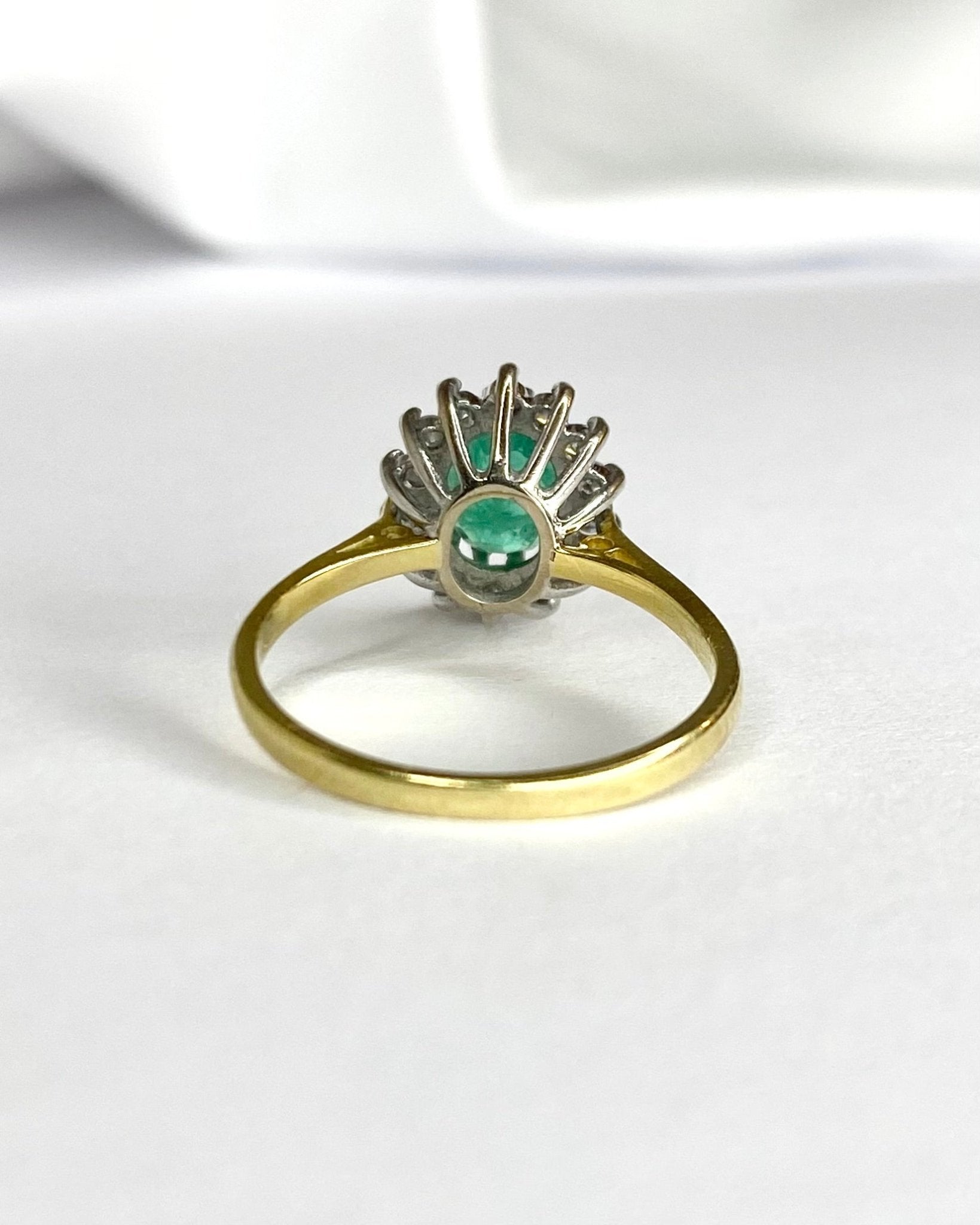 Bague Marguerite Émeraude 1 carat &amp; Diamants "Elina" - Elliade Paris