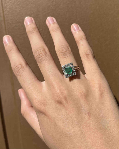 Bague Marguerite Émeraude 1 carat &amp; Diamants &quot;Jamie&quot; - Elliade Paris