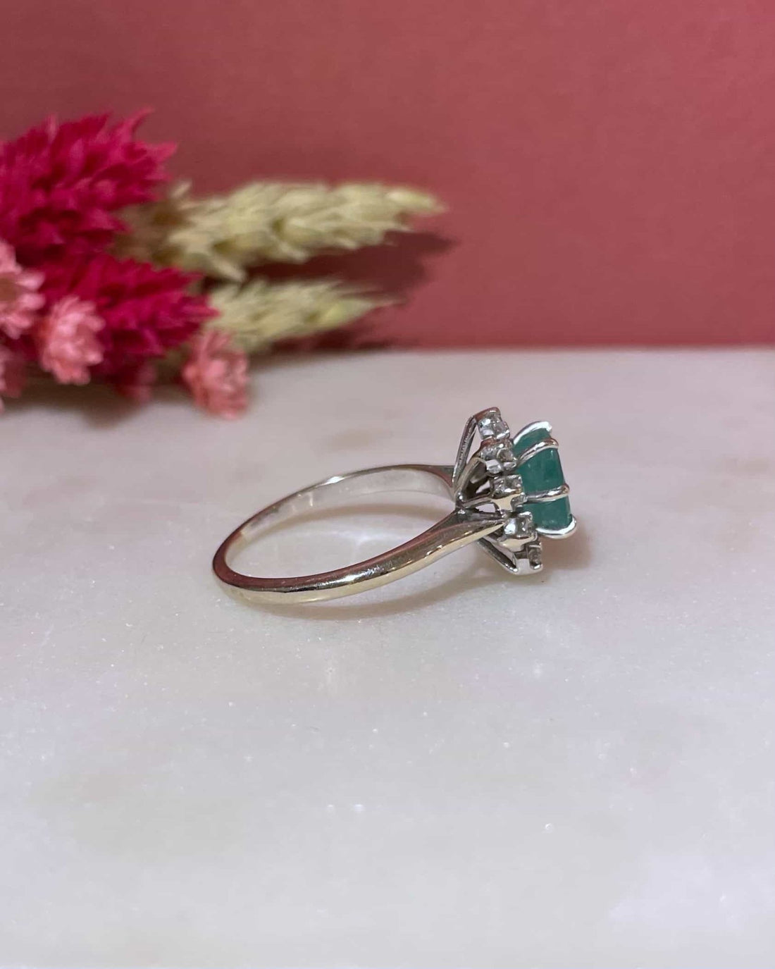 Bague Marguerite Émeraude 1 carat &amp; Diamants &quot;Myvie&quot; - Elliade Paris