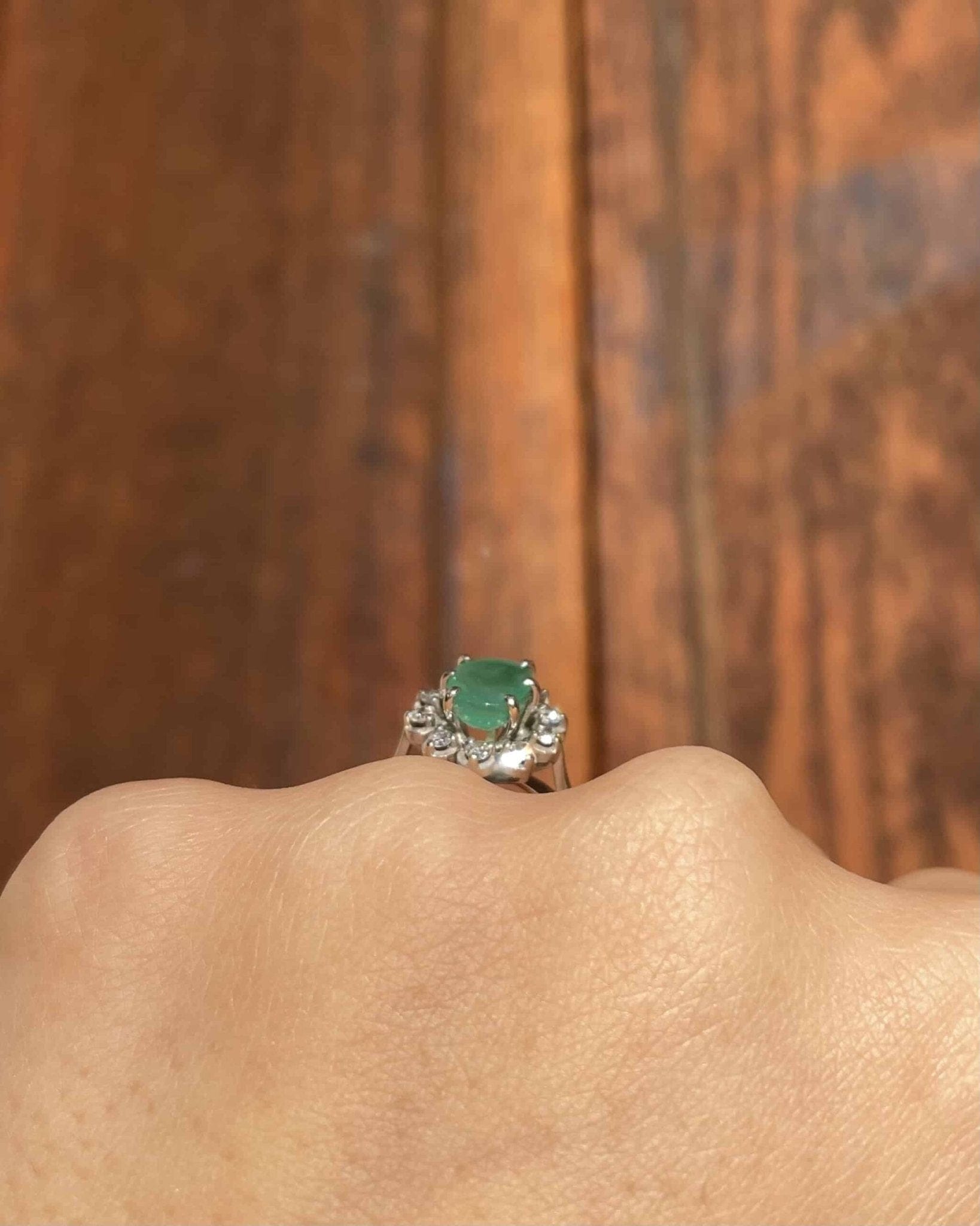 Bague Marguerite Émeraude 1 carat &amp; Diamants "Myvie" - Elliade Paris