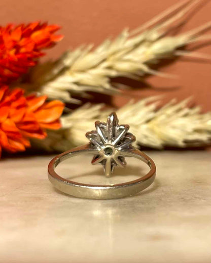 Bague Marguerite Émeraude &amp; 10 Diamants &quot;Josianne&quot; - Elliade Paris