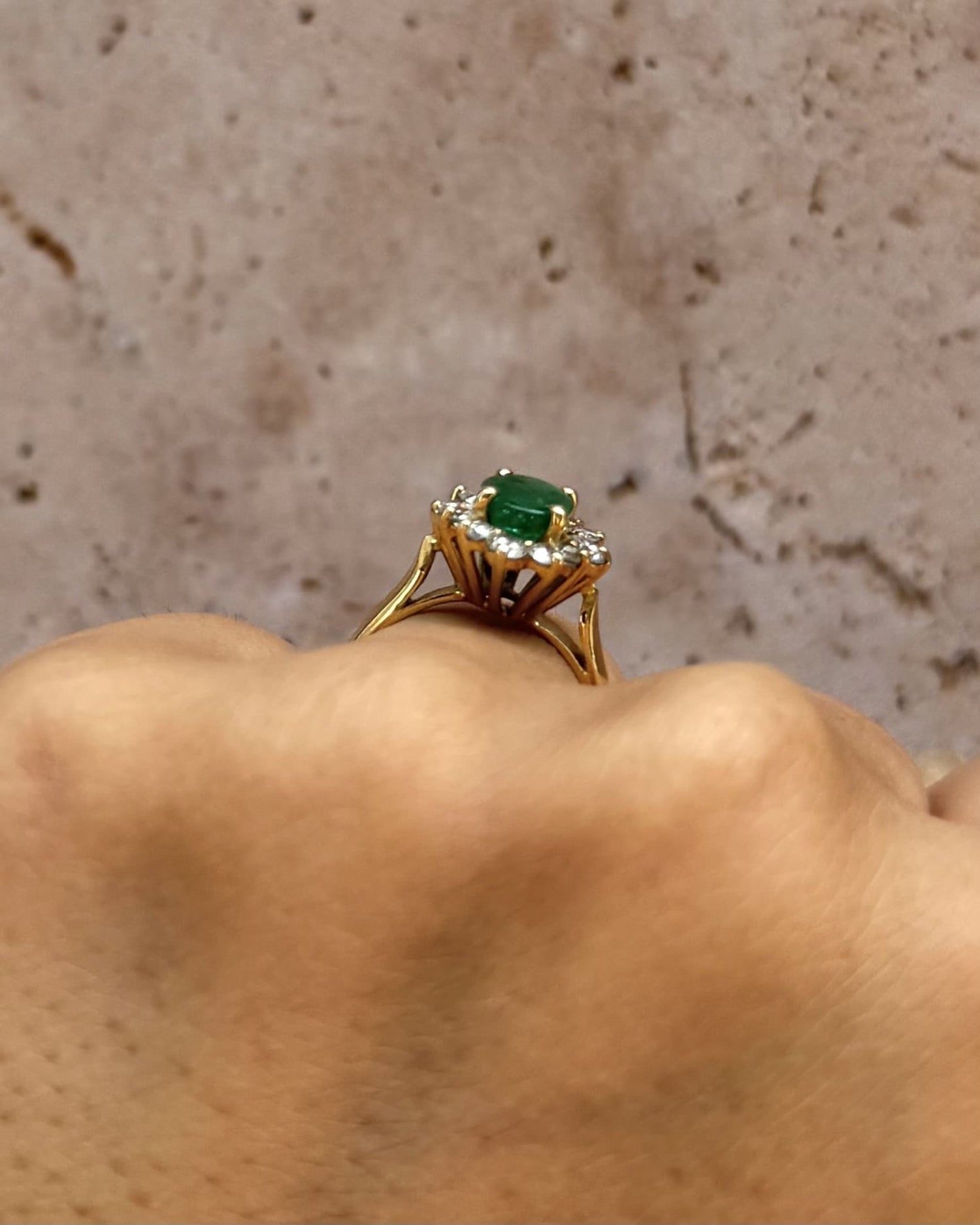 Bague Marguerite Émeraude 1.05 carat &amp; Diamants 0.42 carat "Ava" - Elliade Paris
