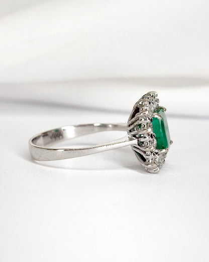 Bague Marguerite Émeraude 1.10 carat &amp; 12 Diamants 0.60 carat "Valentine" - Elliade Paris