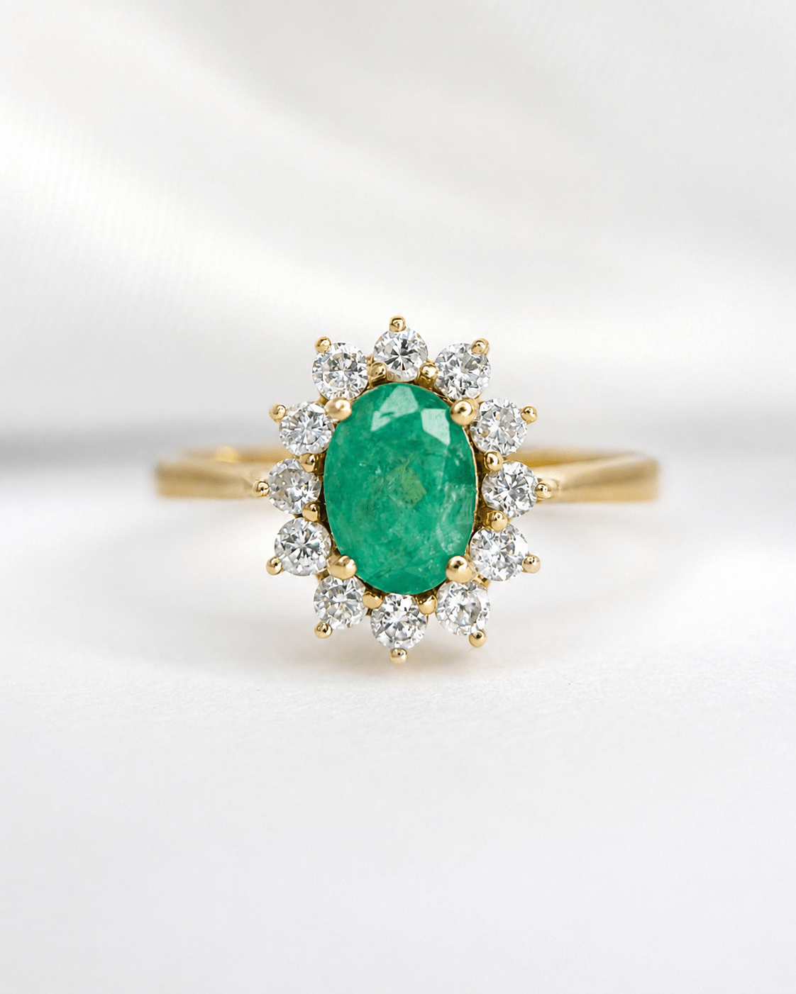 Bague Marguerite Émeraude 1.20 carat &amp; Diamants 0.60 carat 4,34g "Oriana" - Elliade Paris