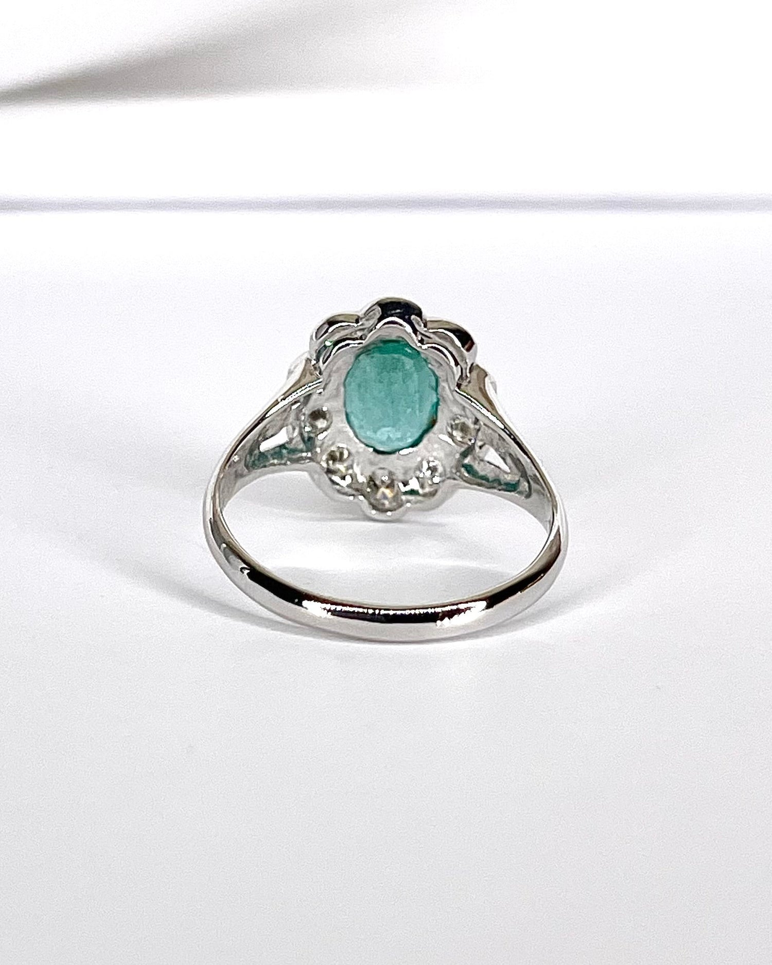 Bague Marguerite Émeraude 1.35 carat &amp; Diamants 0.68 carat "Vanessa" - Elliade Paris