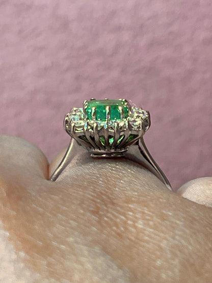 Bague Marguerite Émeraude 1.35 carat &amp; Diamants 0.72 carat 5.01g "Emile" - Elliade Paris