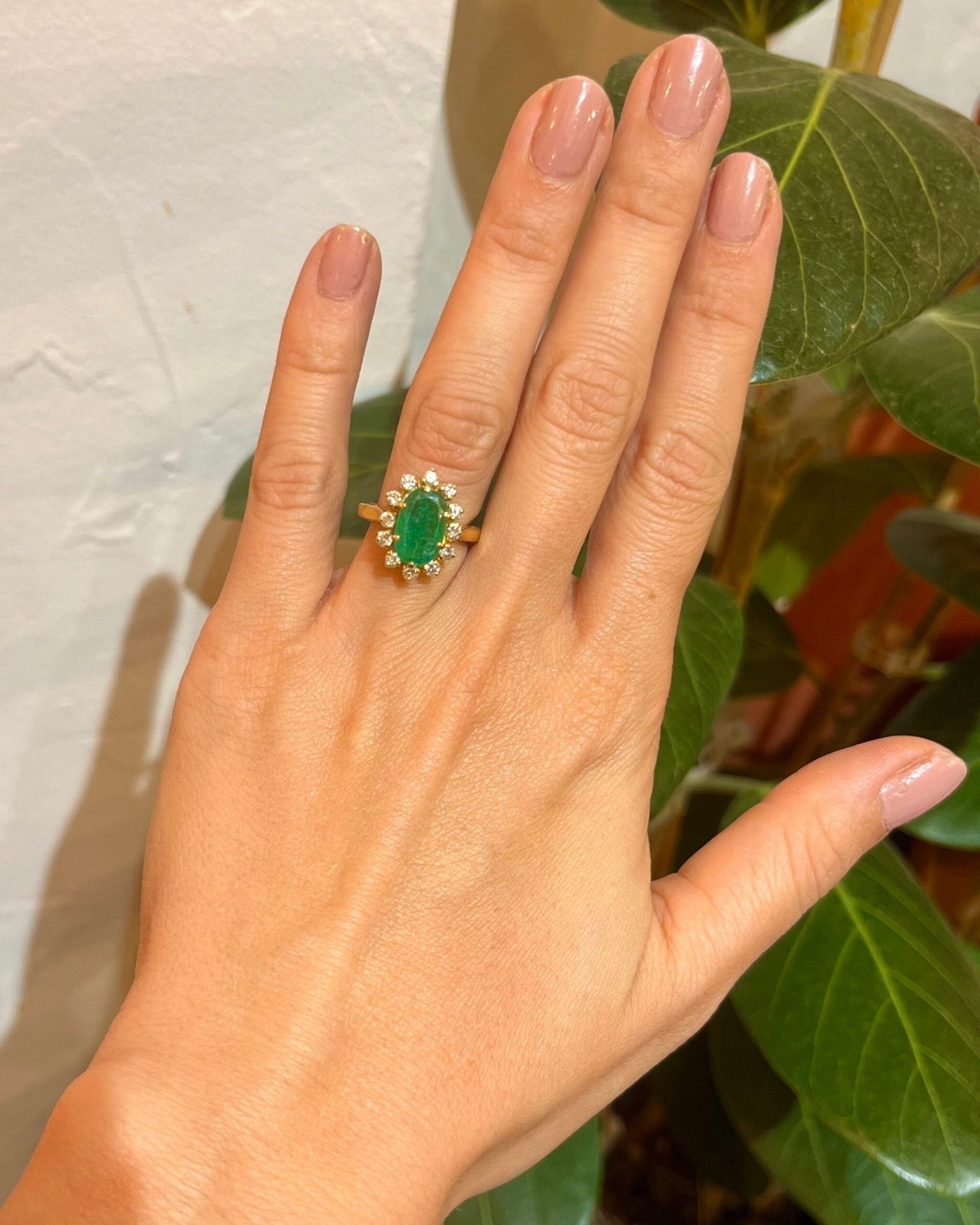 Bague Marguerite Émeraude 1.40 Carat &amp; Diamants &quot;Pippa&quot; - Elliade Paris