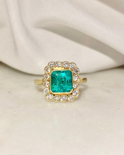 Bague Marguerite Emeraude 1.85 carat &amp; Diamants &quot;Soline&quot; - Elliade Paris