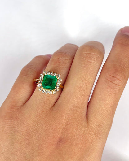 Bague Marguerite Emeraude 2.12 carats &amp; Diamants "Monica" - Elliade Paris
