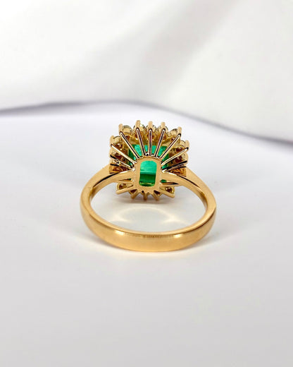 Bague Marguerite Emeraude 2.12 carats &amp; Diamants "Monica" - Elliade Paris