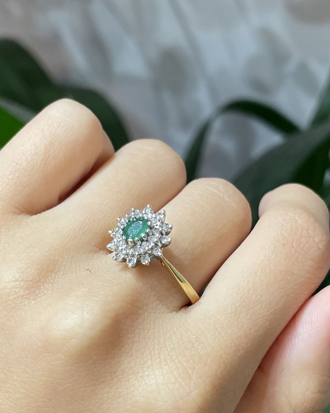 Bague Marguerite Emeraude &amp; 24 Diamants "Isadora" - Elliade Paris