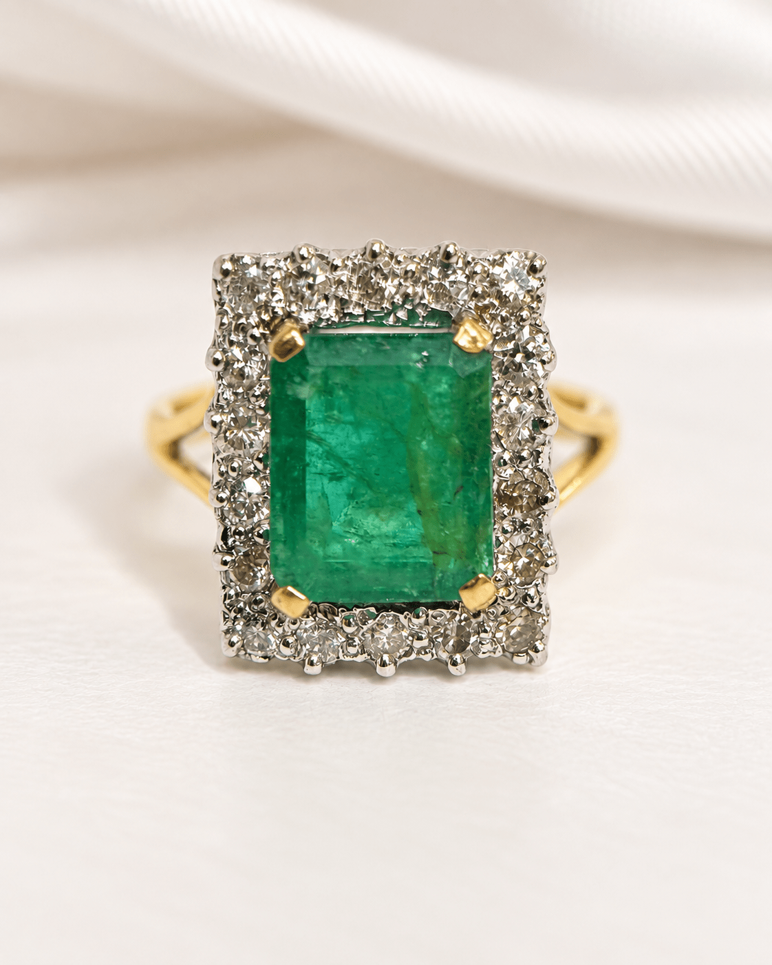 Bague Marguerite Émeraude 2.90 carats &amp; Diamants 0.72 carat "Lucia" - Elliade Paris